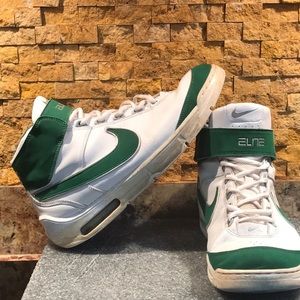 Nike Elites, Men’s Basketball shoes size 11 1/2